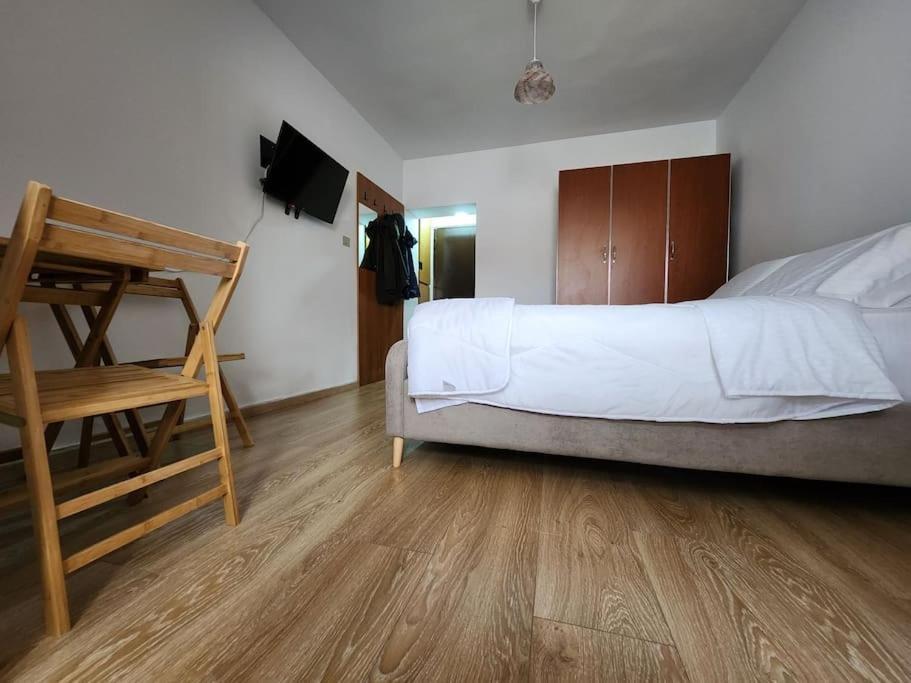 Andi'S Place-Comfy Studio-City Center Tiranë Luaran gambar